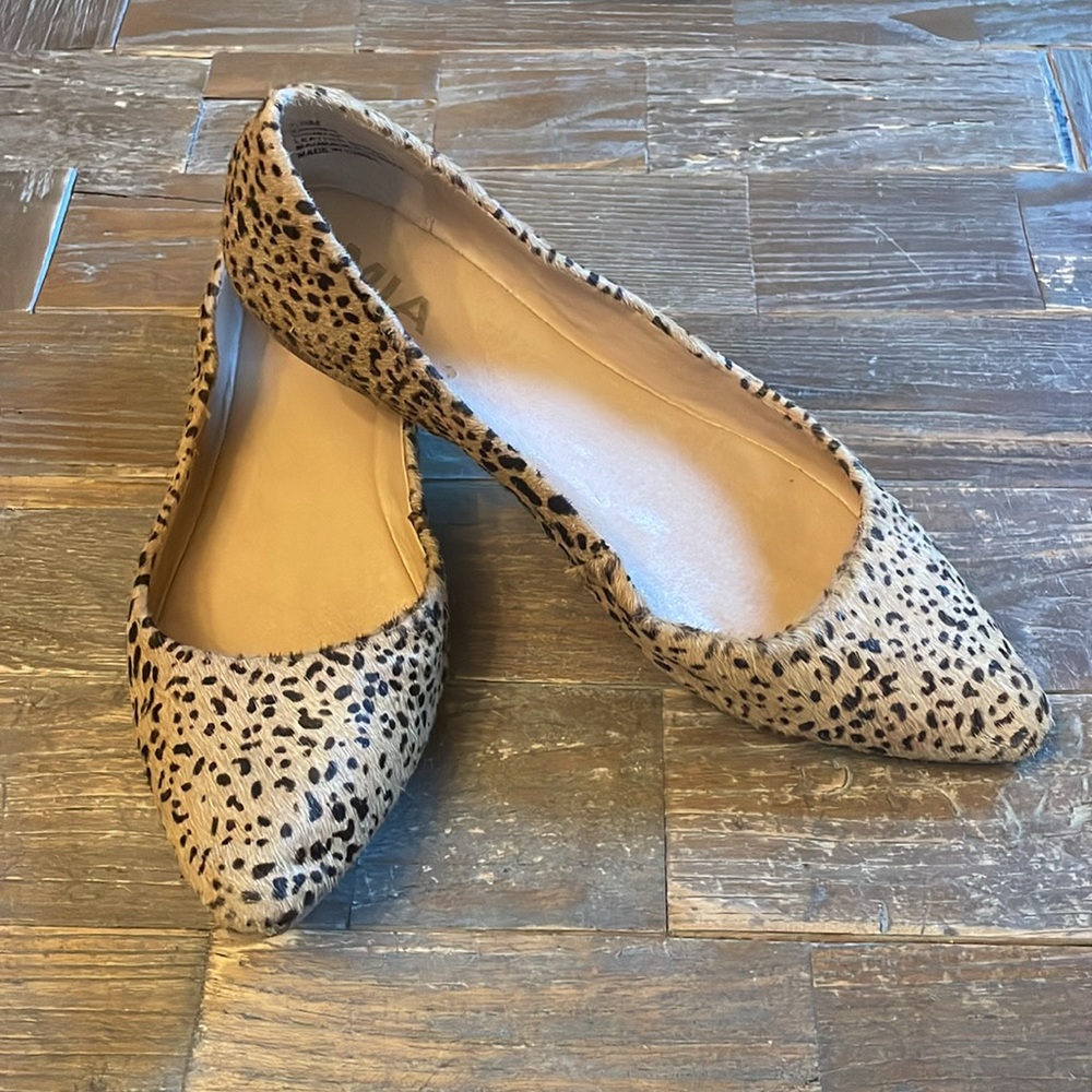 Mia Zander Calf Hair Leopard Flats🖤